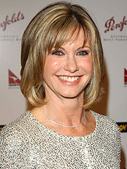 Olivia Newton-John Plays Idol Judge