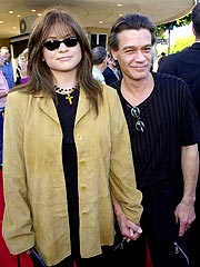 Valerie Bertinelli, Eddie Van Halen to Divorce