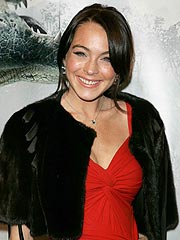 Lindsay Lohan Stands Up Regis & Kelly