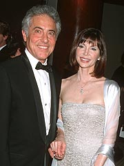 Victoria Principal Files for Divorce