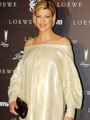 EXCLUSIVE: Linda Evangelista Has a Boy