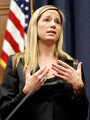 Mira Sorvino Speaks to Congress on Darfur