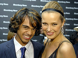 Sanjaya's a Hit at White House Correspondents' Dinner