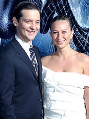 Tobey Maguire & Jennifer Meyer Expecting Again