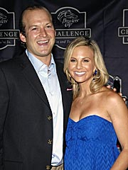 View Cohost Elisabeth Hasselbeck Has a Boy
