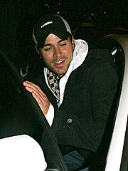 Enrique Iglesias Survives Air-Scare Incident