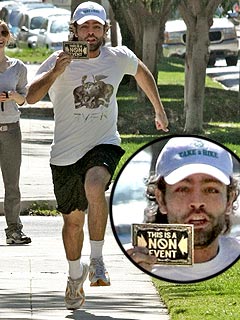 Adrian Grenier Sprints for Snappers