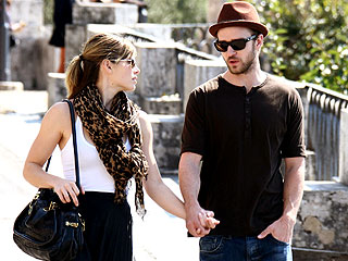Justin & Jessica Buy Baubles in Rome