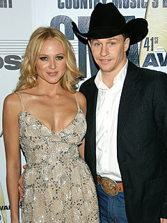 Jewel: Husband Ty Murray Knows He’s Not the Best Dancer