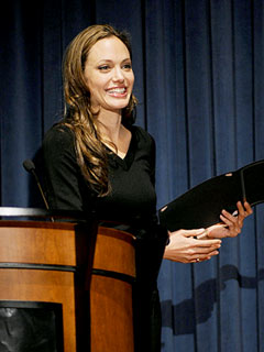 Angelina Jolie Counsels Obama on Human Rights | Angelina Jolie
