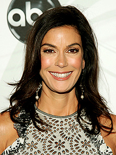 She's No Crazy Cat Lady! Teri Hatcher Adopts Bulldog