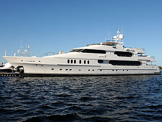 Source: Tiger Woods Sets Sail from Florida