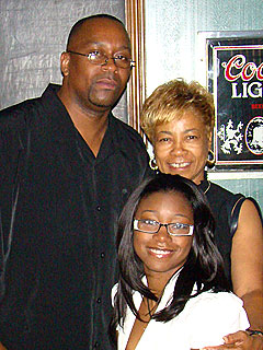 PHOTO: Idol Contestant’s Missing Mom