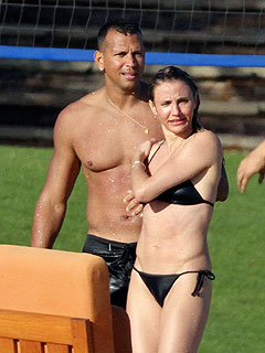 PHOTO: Cameron Diaz & Alex Rodriguez Show Off Beach Bodies in Mexico