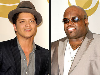 Bruno Mars Reacts to Grammy Noms with F-Word: Fantastic