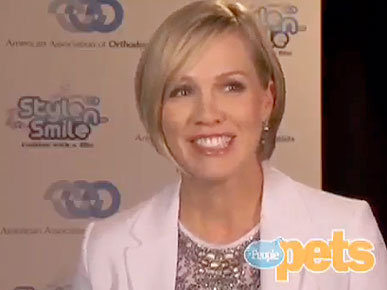 VIDEO: Jennie Garth's 'Petting Zoo' Has Cats, Goats and Chickens