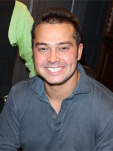 Yankees Star Nick Swisher Digs Small Dogs