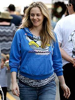 Celeb Sightings: Alicia Silverstone, George Clooney, Jessica Szohr, Mark Salling