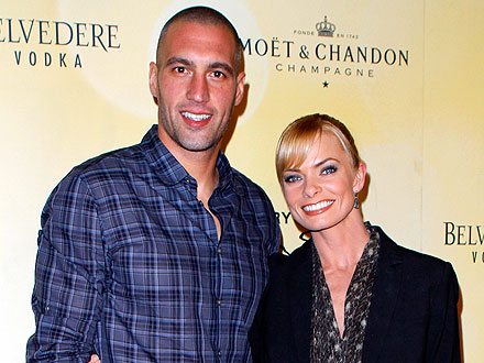 Jaime Pressly Parties in Vegas with Her New Man