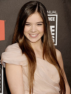Hailee Steinfeld - True Grit Star's Dating Concerns