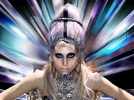 Lady Gaga Goes Country!