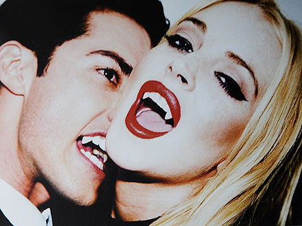 Lindsay Lohan Poses as a Vampire in L.A. Art Show