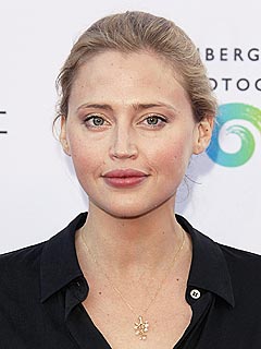 Estella Warren Arrested for DUI, Tries to Escape