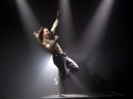 Tom Cruise Sings in Rock of Ages Movie
