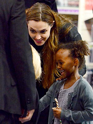 Angelina Jolie Pictures, Shopping in London with Zahara