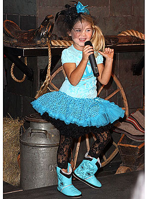 Toddlers & Tiaras Star Eden Wood Goes to Fashion Week