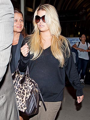 Jessica Simpson: New Photos Fuel Pregnancy Rumors