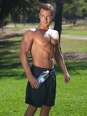Joey Lawrence Shirtless Photos
