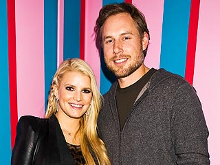 Jessica Simpson Welcomes Daughter Maxwell Drew