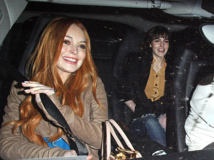 Lindsay and Ali Lohan's Chain-Smoking Sisters' Night Out