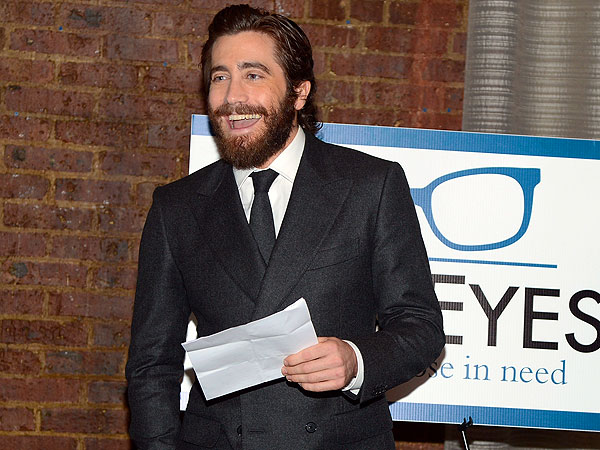Jake Gyllenhaal Honored By Charity in N.Y.C. | Jake Gyllenhaal