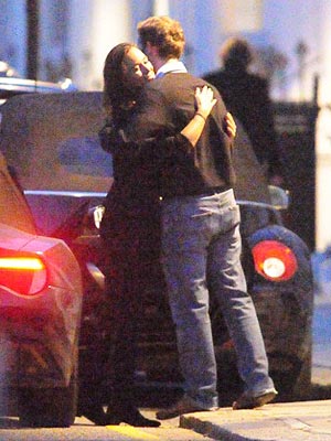 Pippa Middleton & George Percy Share a Smooch