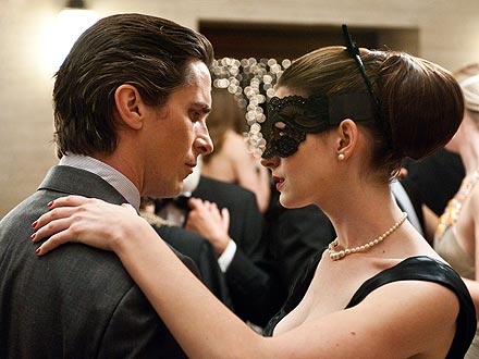 Dark Knight Rises Review: Staring Anne Hathaway and Christian Bale as Batman