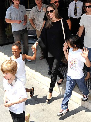 Angelina Jolie Talks Engagement to Brad Pitt; Motherhood