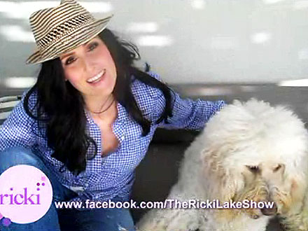Ricki Lake Introduces Dog Jeffie, New Talk Show Premieres September