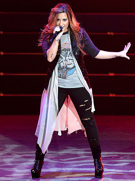Star Tracks: Thursday, May 3, 2012