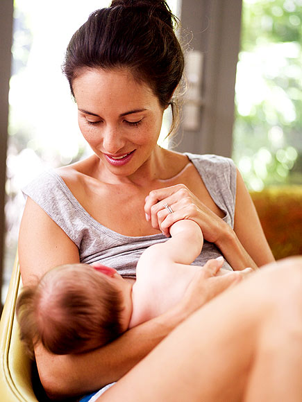 10 Ways to Make Your Baby's First Week Cozy