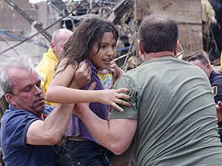 Children Pulled from Rubble After Oklahoma Tornado Kills More Than 50