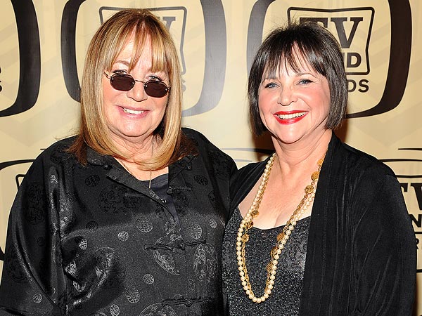 Penny Marshall, Cindy Williams Appear on Nickelodeon Sitcom