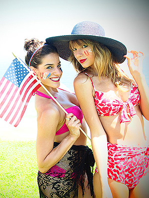 Taylor Swift Rocks Red Bikini on July 4th, Photos : People.com