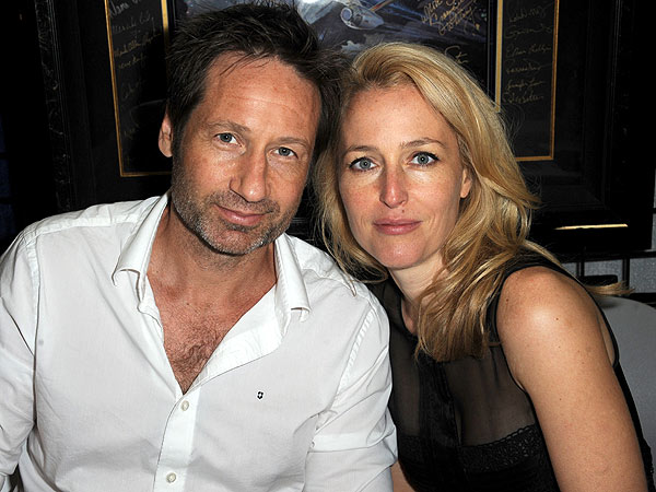 David Duchovny and Gillian Anderson Have X-Files Reunion at Comic-Con