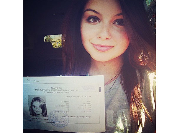 Ariel Winter Gets Her Driver's Permit