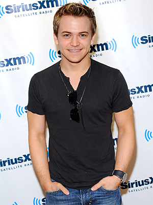 Hunter Hayes On Becoming a CMT Artist of the Year: 'It's Mind-Boggling'