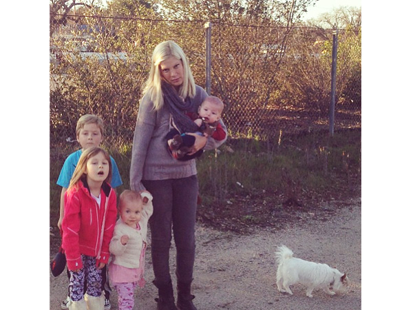 Tori Spelling Tweets Photo of Kids, Dog on Side of Road