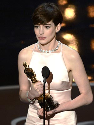 anne-hathaway-2-300x400.jpg