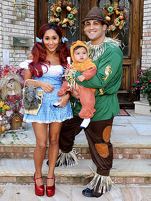 Nicole 'Snooki' Polizzi Goes as Dorothy Gale for Halloween